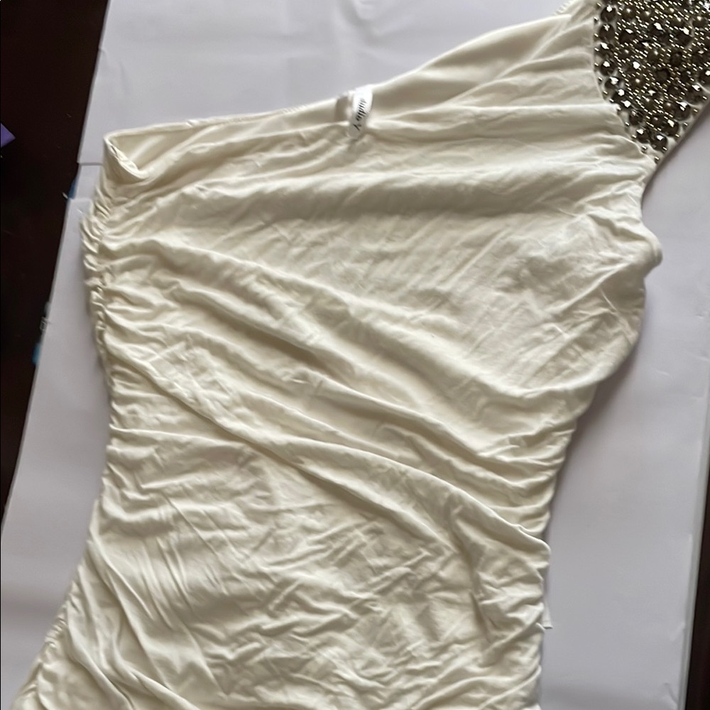 Elegant Cream One-Shoulder Top S